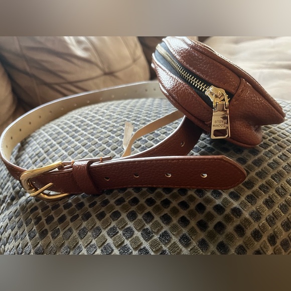 Steve Madden | Belt Bag - Picture 5 of 15